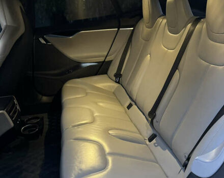 Серый Тесла Модель С, объемом двигателя 0 л и пробегом 174 тыс. км за 20800 $, фото 7 на Automoto.ua