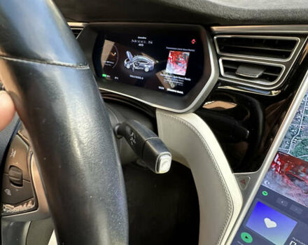 Серый Тесла Модель С, объемом двигателя 0 л и пробегом 113 тыс. км за 15200 $, фото 9 на Automoto.ua