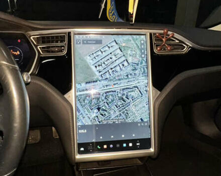 Серый Тесла Модель С, объемом двигателя 0 л и пробегом 160 тыс. км за 15100 $, фото 5 на Automoto.ua