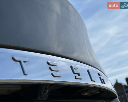 Серый Тесла Модель С, объемом двигателя 0 л и пробегом 148 тыс. км за 33900 $, фото 30 на Automoto.ua
