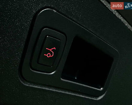 Сірий Тесла Модель С, об'ємом двигуна 0 л та пробігом 81 тис. км за 16979 $, фото 20 на Automoto.ua