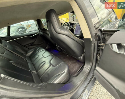 Серый Тесла Модель С, объемом двигателя 0 л и пробегом 220 тыс. км за 12700 $, фото 33 на Automoto.ua