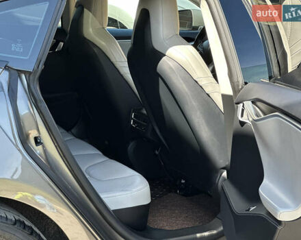 Серый Тесла Модель С, объемом двигателя 0 л и пробегом 148 тыс. км за 33900 $, фото 15 на Automoto.ua