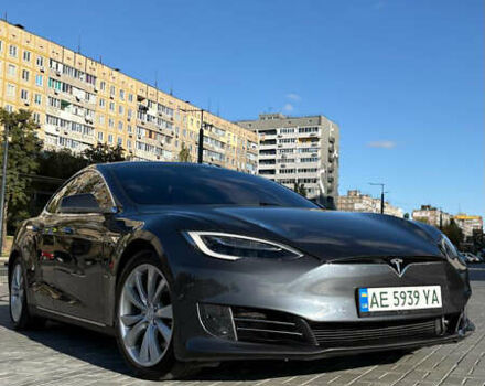 Серый Тесла Модель С, объемом двигателя 0 л и пробегом 92 тыс. км за 14400 $, фото 4 на Automoto.ua