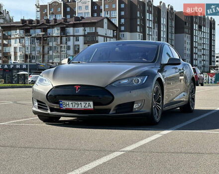 Серый Тесла Модель С, объемом двигателя 0 л и пробегом 148 тыс. км за 33900 $, фото 2 на Automoto.ua