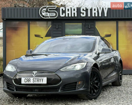 Серый Тесла Модель С, объемом двигателя 0 л и пробегом 220 тыс. км за 12700 $, фото 1 на Automoto.ua
