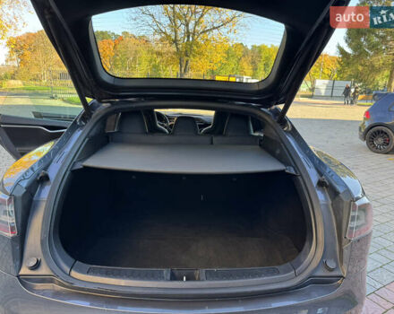 Серый Тесла Модель С, объемом двигателя 0 л и пробегом 160 тыс. км за 13499 $, фото 17 на Automoto.ua