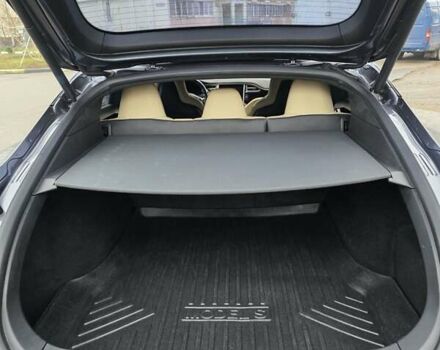 Серый Тесла Модель С, объемом двигателя 0 л и пробегом 192 тыс. км за 16900 $, фото 5 на Automoto.ua