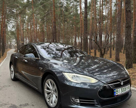 Серый Тесла Модель С, объемом двигателя 0 л и пробегом 130 тыс. км за 19900 $, фото 2 на Automoto.ua