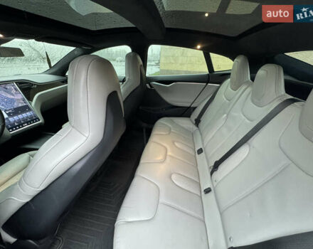 Серый Тесла Модель С, объемом двигателя 0 л и пробегом 207 тыс. км за 13899 $, фото 35 на Automoto.ua