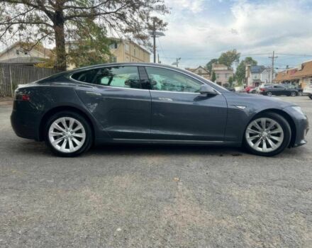 Серый Тесла Модель С, объемом двигателя 0 л и пробегом 73 тыс. км за 10000 $, фото 3 на Automoto.ua