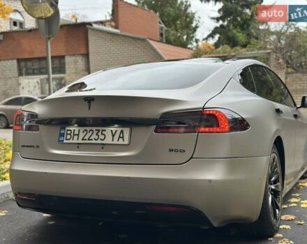 Тесла Модель С 2016 у Одесі на Automoto.ua Сірий Тесла Модель С, об'ємом двигуна 0 л та пробігом 156 тис. км за 18500 $, фото 14 на Automoto.ua