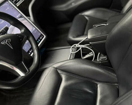 Серый Тесла Модель С, объемом двигателя 0 л и пробегом 124 тыс. км за 15900 $, фото 8 на Automoto.ua