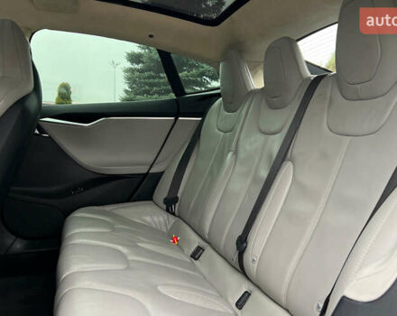 Сірий Тесла Модель С, об'ємом двигуна 0 л та пробігом 150 тис. км за 20999 $, фото 18 на Automoto.ua