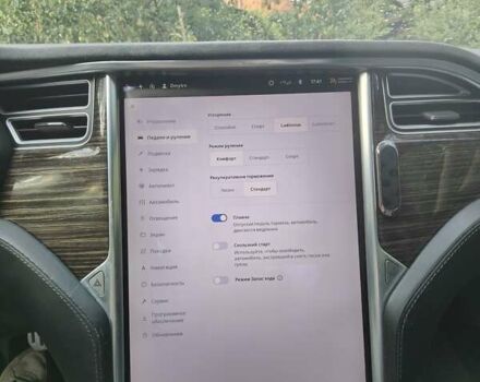 Серый Тесла Модель С, объемом двигателя 0 л и пробегом 170 тыс. км за 18300 $, фото 7 на Automoto.ua