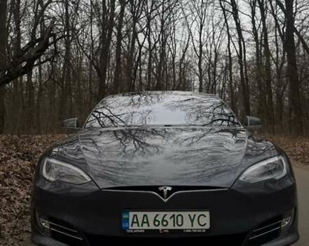 Серый Тесла Модель С, объемом двигателя 0 л и пробегом 124 тыс. км за 15900 $, фото 2 на Automoto.ua
