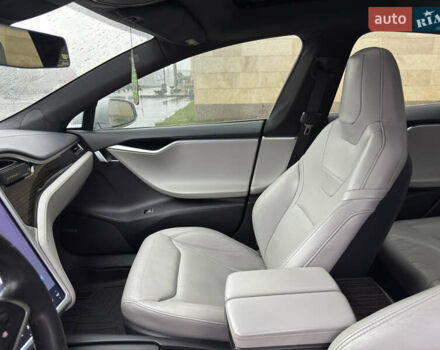 Серый Тесла Модель С, объемом двигателя 0 л и пробегом 207 тыс. км за 13899 $, фото 30 на Automoto.ua