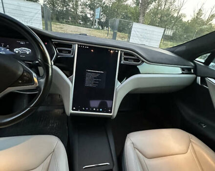 Серый Тесла Модель С, объемом двигателя 0 л и пробегом 168 тыс. км за 16200 $, фото 50 на Automoto.ua