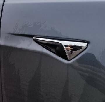 Серый Тесла Модель С, объемом двигателя 0 л и пробегом 226 тыс. км за 14800 $, фото 35 на Automoto.ua