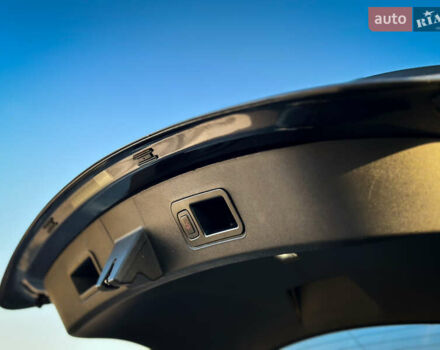 Сірий Тесла Модель С, об'ємом двигуна 0 л та пробігом 102 тис. км за 20750 $, фото 28 на Automoto.ua