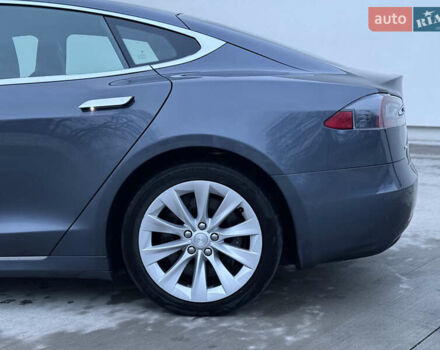 Серый Тесла Модель С, объемом двигателя 0 л и пробегом 300 тыс. км за 14700 $, фото 20 на Automoto.ua
