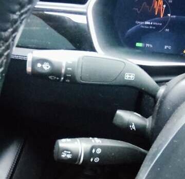 Серый Тесла Модель С, объемом двигателя 0 л и пробегом 226 тыс. км за 14800 $, фото 97 на Automoto.ua