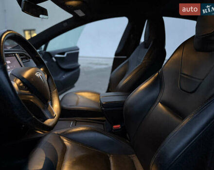 Серый Тесла Модель С, объемом двигателя 0 л и пробегом 300 тыс. км за 14700 $, фото 46 на Automoto.ua