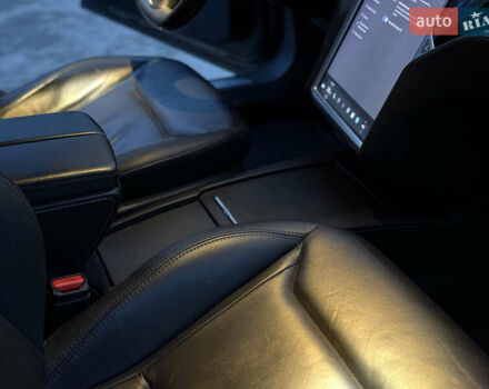 Серый Тесла Модель С, объемом двигателя 0 л и пробегом 300 тыс. км за 14700 $, фото 54 на Automoto.ua