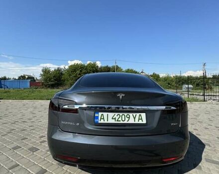 Серый Тесла Модель С, объемом двигателя 0 л и пробегом 56 тыс. км за 17000 $, фото 1 на Automoto.ua