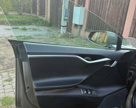 Серый Тесла Модель С, объемом двигателя 0 л и пробегом 170 тыс. км за 21000 $, фото 10 на Automoto.ua