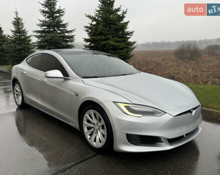 Серый Тесла Модель С, объемом двигателя 0 л и пробегом 207 тыс. км за 13899 $, фото 6 на Automoto.ua