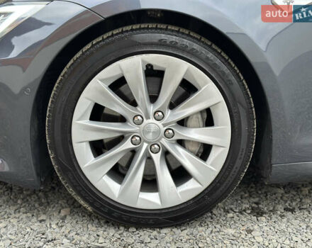 Серый Тесла Модель С, объемом двигателя 0 л и пробегом 200 тыс. км за 14400 $, фото 38 на Automoto.ua