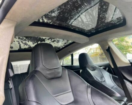 Серый Тесла Модель С, объемом двигателя 0 л и пробегом 73 тыс. км за 10000 $, фото 9 на Automoto.ua