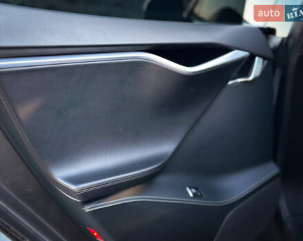 Сірий Тесла Модель С, об'ємом двигуна 0 л та пробігом 102 тис. км за 20750 $, фото 31 на Automoto.ua