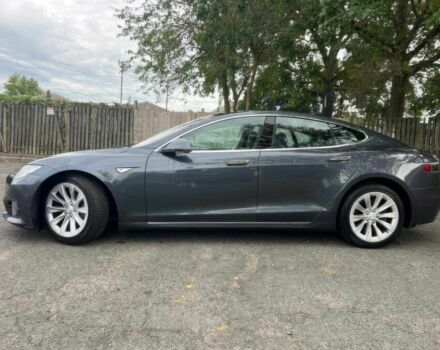 Серый Тесла Модель С, объемом двигателя 0 л и пробегом 73 тыс. км за 10000 $, фото 5 на Automoto.ua