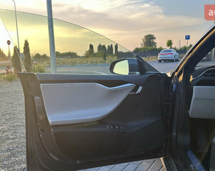Тесла Модель С 2016 у Львові на Automoto.ua Сірий Тесла Модель С, об'ємом двигуна 0 л та пробігом 132 тис. км за 17300 $, фото 13 на Automoto.ua