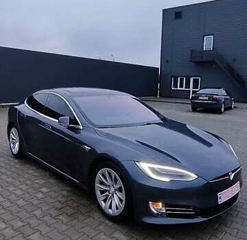 Серый Тесла Модель С, объемом двигателя 0 л и пробегом 226 тыс. км за 14800 $, фото 4 на Automoto.ua