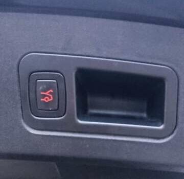 Серый Тесла Модель С, объемом двигателя 0 л и пробегом 226 тыс. км за 14800 $, фото 68 на Automoto.ua