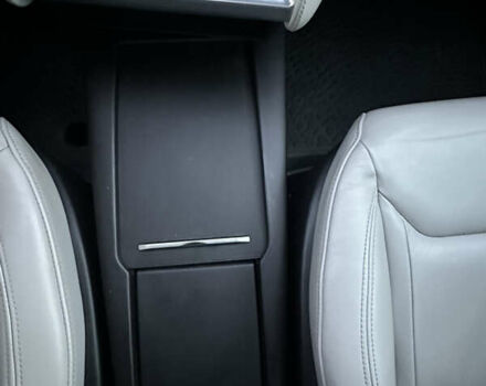 Серый Тесла Модель С, объемом двигателя 0 л и пробегом 168 тыс. км за 16200 $, фото 42 на Automoto.ua