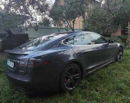 Серый Тесла Модель С, объемом двигателя 0 л и пробегом 170 тыс. км за 18300 $, фото 16 на Automoto.ua