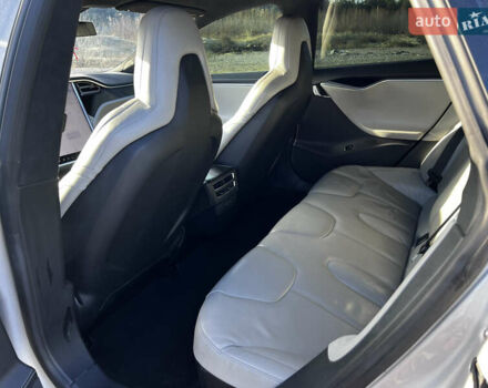 Сірий Тесла Модель С, об'ємом двигуна 0 л та пробігом 165 тис. км за 15750 $, фото 18 на Automoto.ua