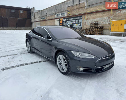Серый Тесла Модель С, объемом двигателя 0 л и пробегом 184 тыс. км за 16500 $, фото 5 на Automoto.ua