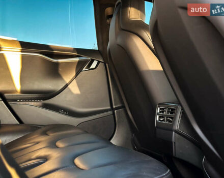Сірий Тесла Модель С, об'ємом двигуна 0 л та пробігом 102 тис. км за 20750 $, фото 25 на Automoto.ua