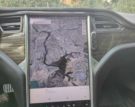 Серый Тесла Модель С, объемом двигателя 0 л и пробегом 170 тыс. км за 18300 $, фото 10 на Automoto.ua