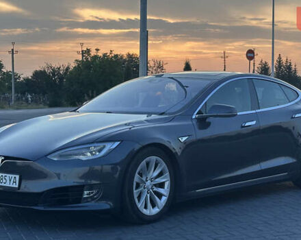 Тесла Модель С 2016 у Львові на Automoto.ua Сірий Тесла Модель С, об'ємом двигуна 0 л та пробігом 132 тис. км за 17300 $, фото 2 на Automoto.ua