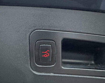 Серый Тесла Модель С, объемом двигателя 0 л и пробегом 168 тыс. км за 16200 $, фото 55 на Automoto.ua