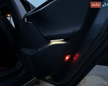 Серый Тесла Модель С, объемом двигателя 0 л и пробегом 300 тыс. км за 14700 $, фото 49 на Automoto.ua