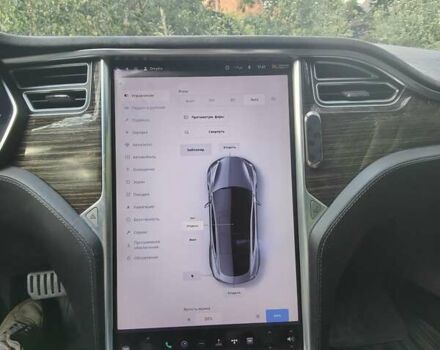 Серый Тесла Модель С, объемом двигателя 0 л и пробегом 170 тыс. км за 18300 $, фото 9 на Automoto.ua