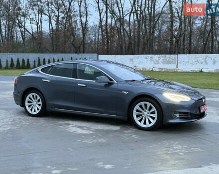 Серый Тесла Модель С, объемом двигателя 0 л и пробегом 300 тыс. км за 14700 $, фото 1 на Automoto.ua