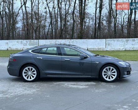 Серый Тесла Модель С, объемом двигателя 0 л и пробегом 300 тыс. км за 14700 $, фото 6 на Automoto.ua